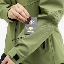 Cyclone Rescue Jacket 2.0 Women Pine Green -UK Clothing Shop 03351d23 5190 4618 ad79 c314b199f978