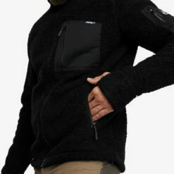 Bigfoot Pile Fleece Men Jetblack -UK Clothing Shop 18c3789a 53f4 4d78 97e5 c1ac2d4f2b7f