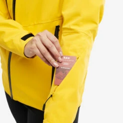 Cyclone Rescue Jacket 2.0 Women Yellow -UK Clothing Shop a2dc9ea9 bed7 4320 aa34 641af577148d