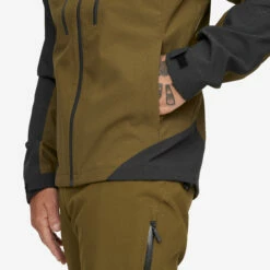 Silence Proshell Jacket Men Dark Olive/Moonless Night -UK Clothing Shop a92e61e3 ed4b 451b 866e f5c714af9609