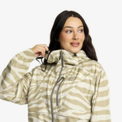 Whirlwind Jacket Women Khaki/Rainy Day -UK Clothing Shop fe335e25 9082 48b2 9c5e dcfefc8627af